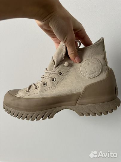 Женские кроссовки Converse Chuck Taylor