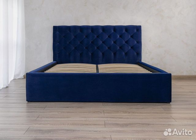 Кровать двухспальная без матраса