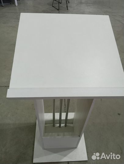 Трибуна для выступлений Leader