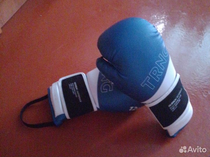 Боксерские перчатки 12 oz