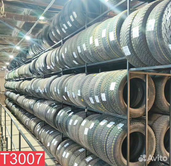 Kumho Majesty 9 Solus TA91 215/45 R17 91L