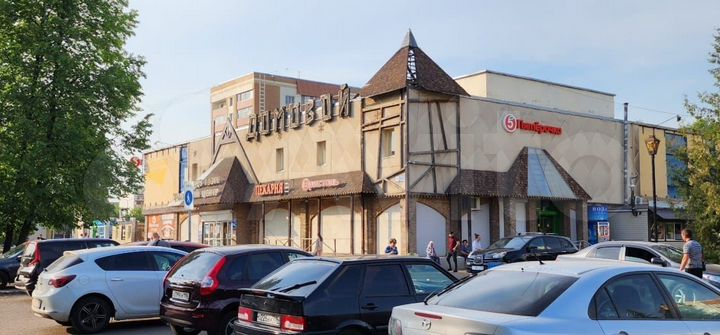 Торговая площадь, 2500 м²