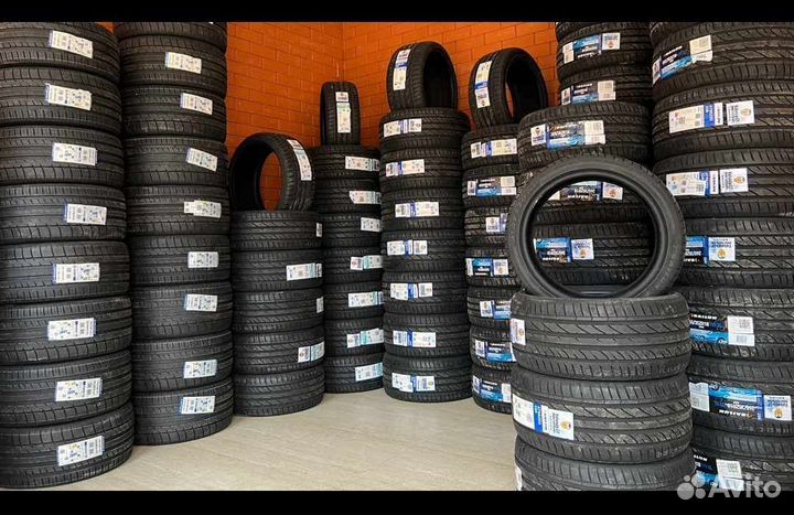 Sailun Atrezzo ZSR 245/35 R20 и 275/30 R20 96Y