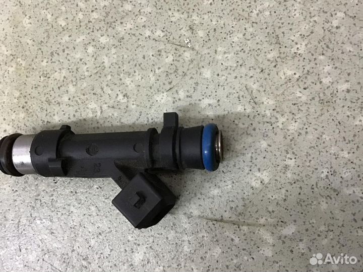 Форсунка инжекторная электрическая Renault Logan 2
