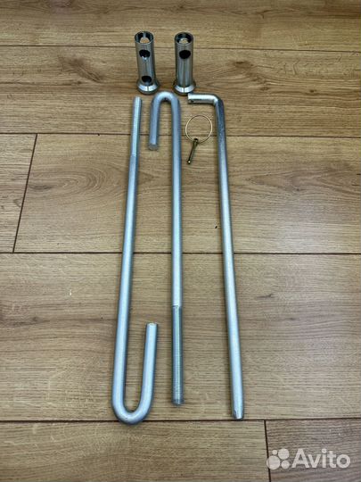 Крепление запасного колеса прицепа