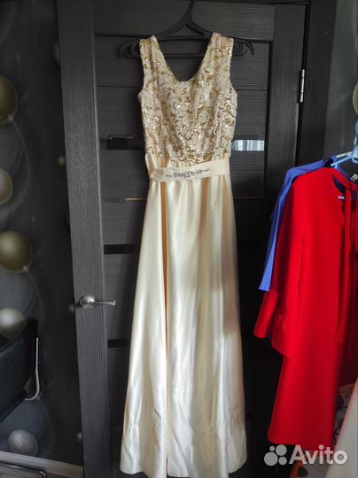 Вечернее платье в пол