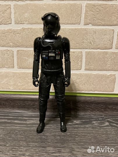 Большие фигурки из разных фильмов