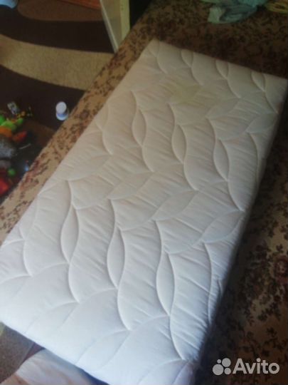 Детская кровать и матрас