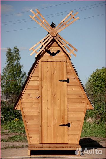 Уличный туалет деревянный HME557