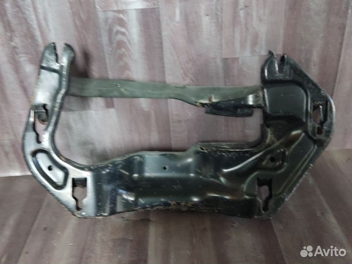 Траверса АКПП BMW X5 E70