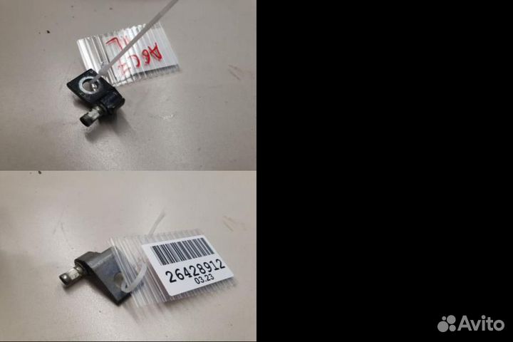 Петля двери левая Audi A6 C7 Allroad quattro 2012