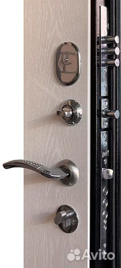 Входная металлическая дверь