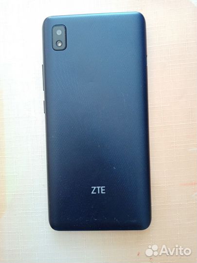 ZTE Blade, 512 МБ