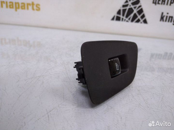 Кнопка стеклоподъемника задняя левая Volvo S90 2