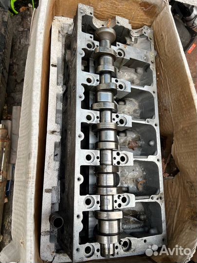 Гбц 2.5 diesel VW multivan R070103373A