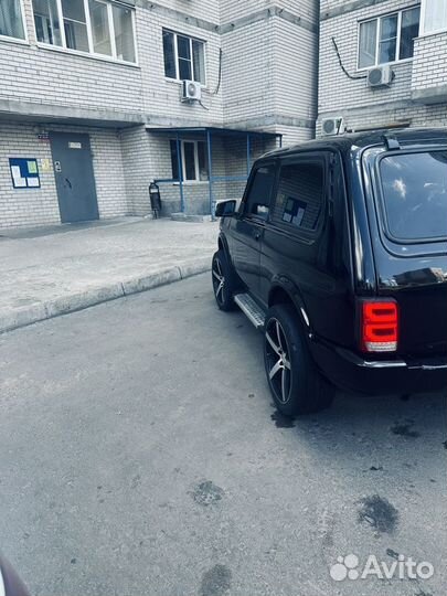 LADA 4x4 (Нива) 1.7 МТ, 2004, 120 000 км