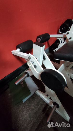 Сгибание ног лёжа V-Sport