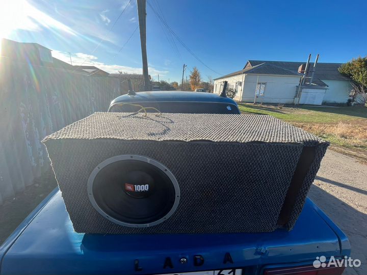 Сабвуфер jbl 1000