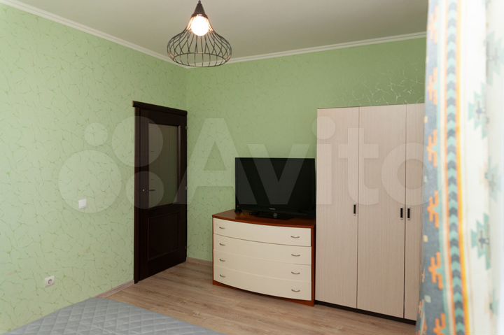 2-к. квартира, 56 м², 4/17 эт.