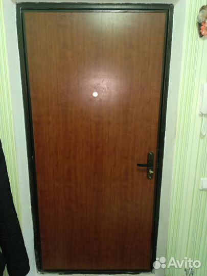 Дверь входная уличная