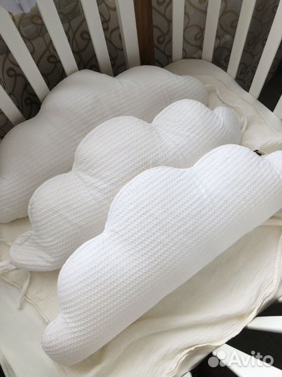 Бортики в детскую кроватку облака от Happy baby