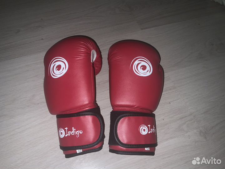 Боксерские перчатки 12 oz