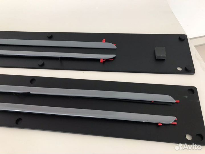 Молдинги боковых дверей Jaguar