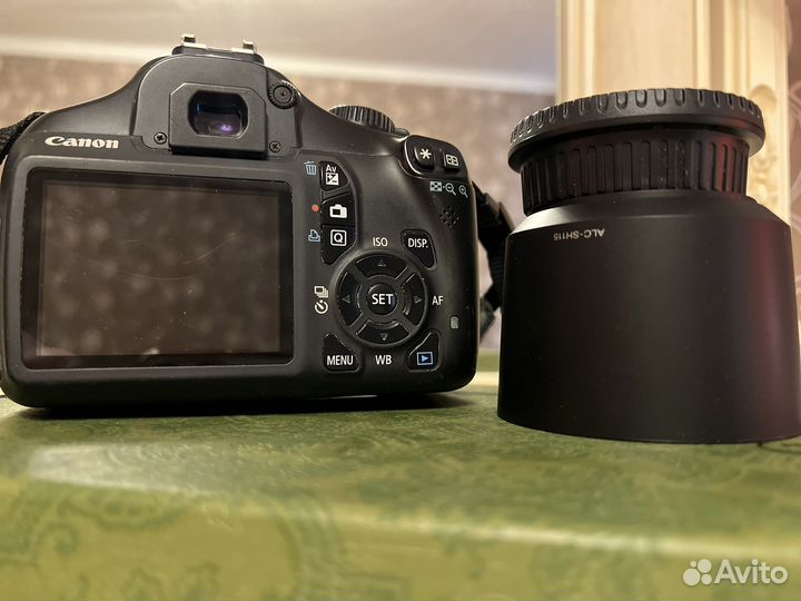 Зеркальный фотоаппарат камера Canon eos 1100d