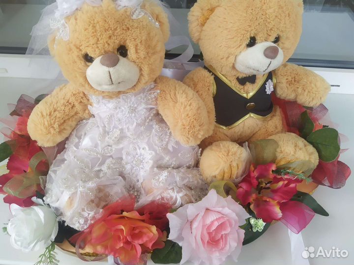 Свадебные украшения на машину