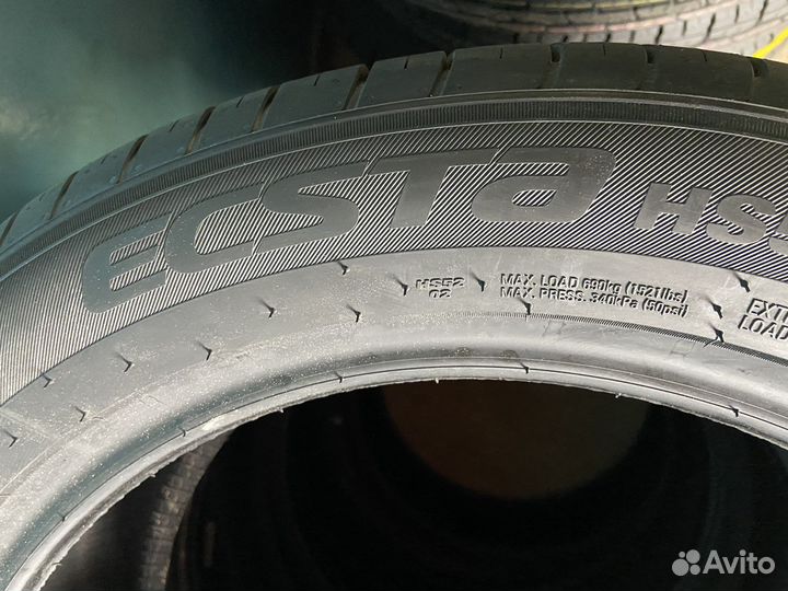 Kumho Ecsta HS52 215/50 R17 95W