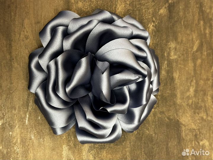 Брошь цветок из ткани большой