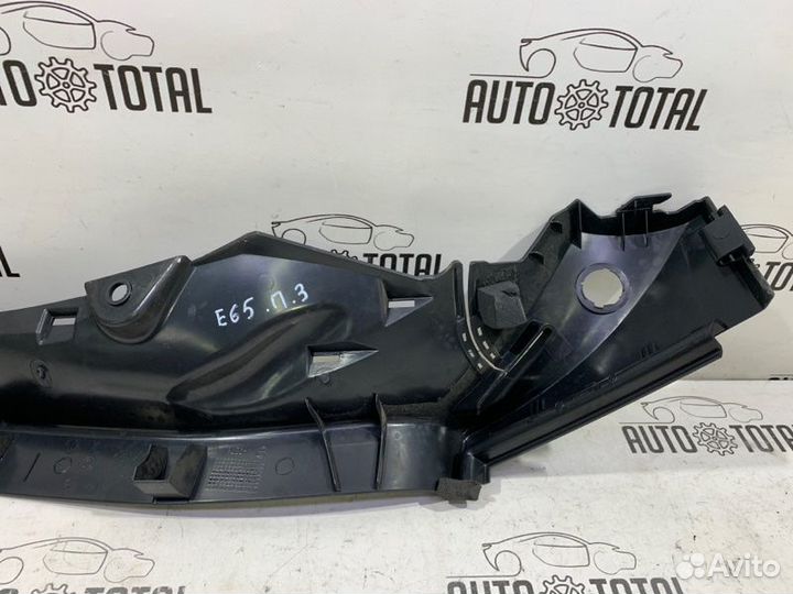 Накладка стойки задняя правая Bmw 745 E65 N62B44