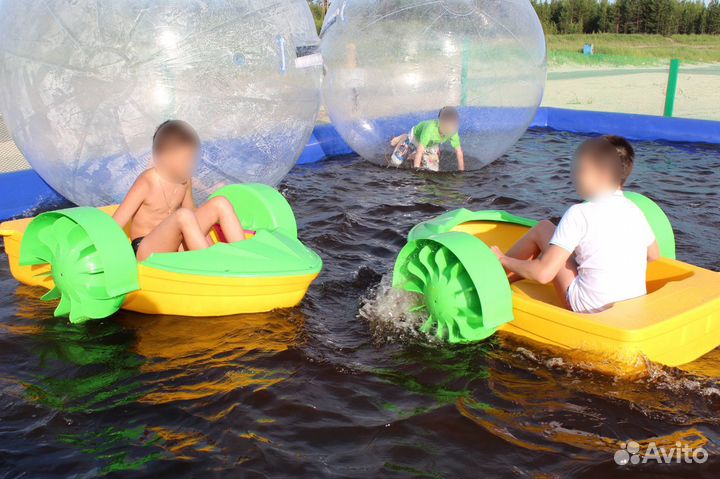 Бассейн 10х10 м и лодочки