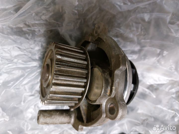 VAG. Водяной насос (помпа) и натяжитель