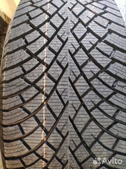 Nokian Tyres Hakkapeliitta R5 SUV 255/45 R20 105T