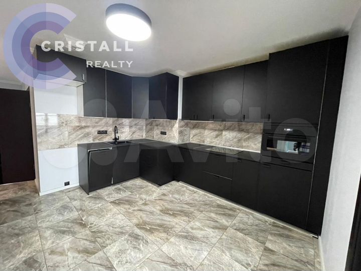 3-к. квартира, 102 м², 17/17 эт.