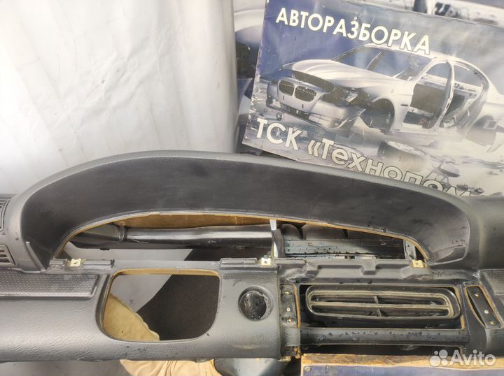 Торпедо Audi 100 C4