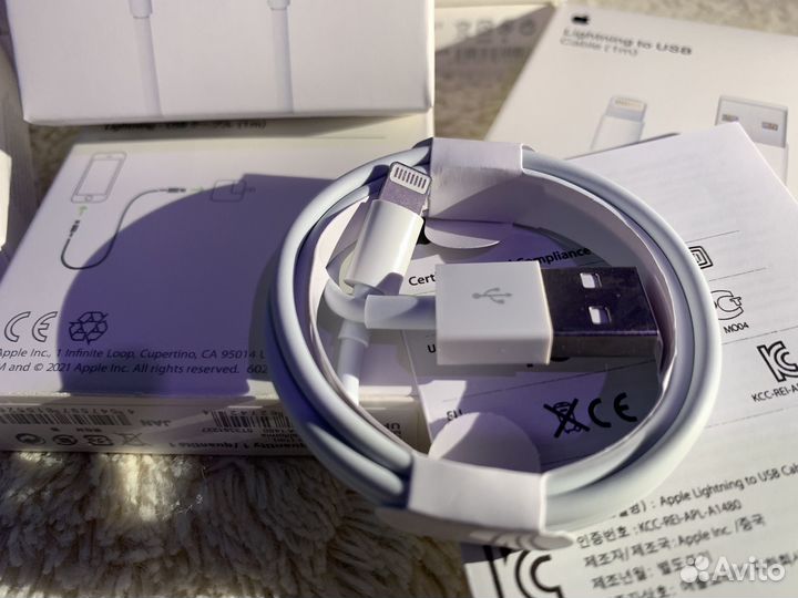 Кабель Apple Lightning для iPhone