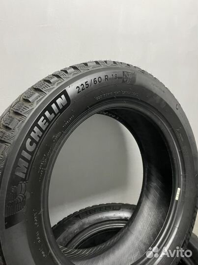 Michelin X-Ice North 4 225/60 R18