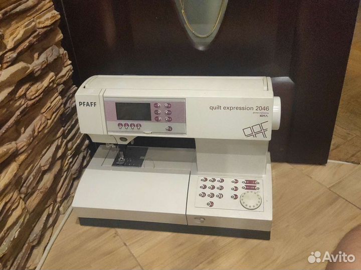 Швейная машина Pfaff 2046