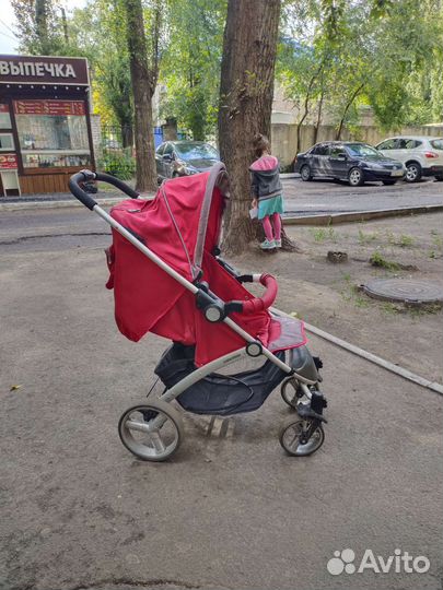 Прогулочная коляска