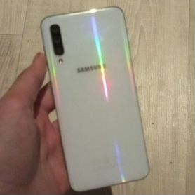 Samsung Galaxy A50, 4/64 ГБ