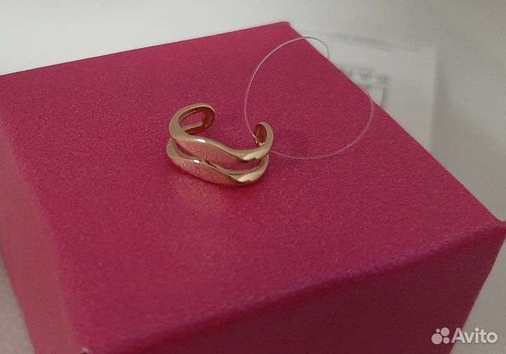 Золотая серьга