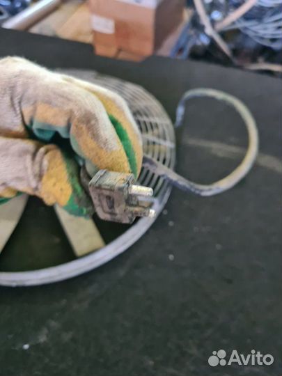 Вентилятор радиатора кондиционера Mercedes-Benz