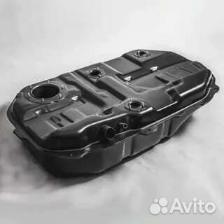 Бензобак пластиковый. На мицубиши ланцер 9