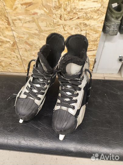 Коньки хоккейные детские