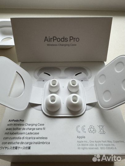 Коробка Apple AirPods Pro (1st generation)