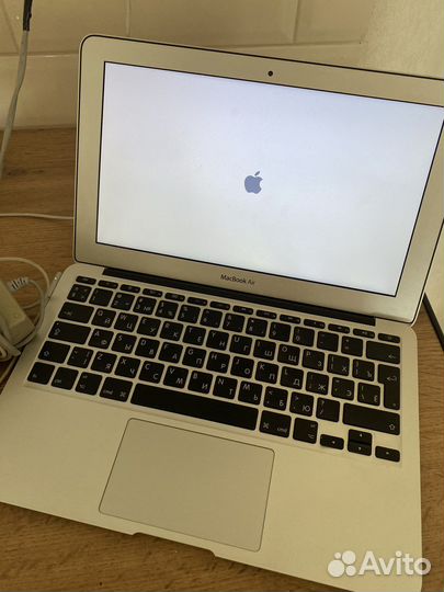 Apple MacBook Air 11 2011