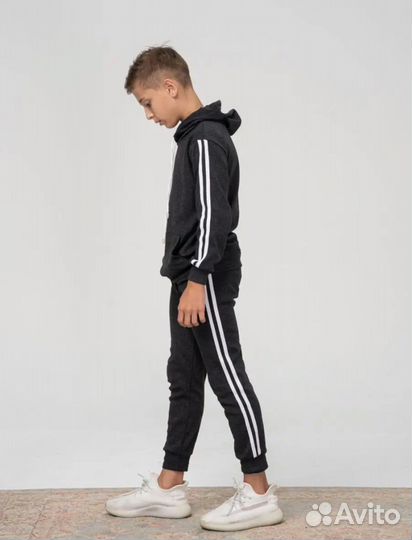 Детский спортивный костюм 152-158 новый
