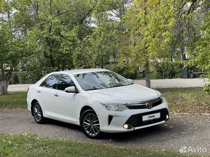 Toyota Camry, 2016